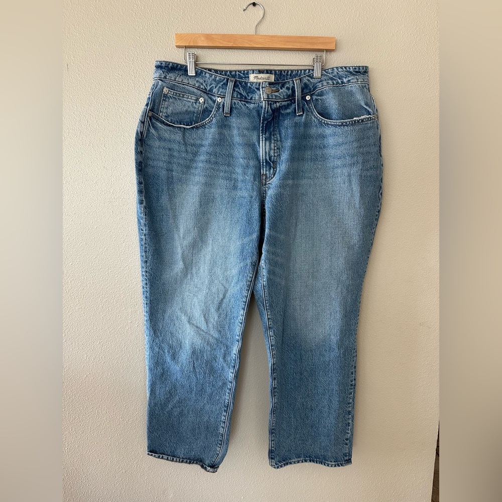Madewell Women's Straight Leg Jeans in Light Blue Wash